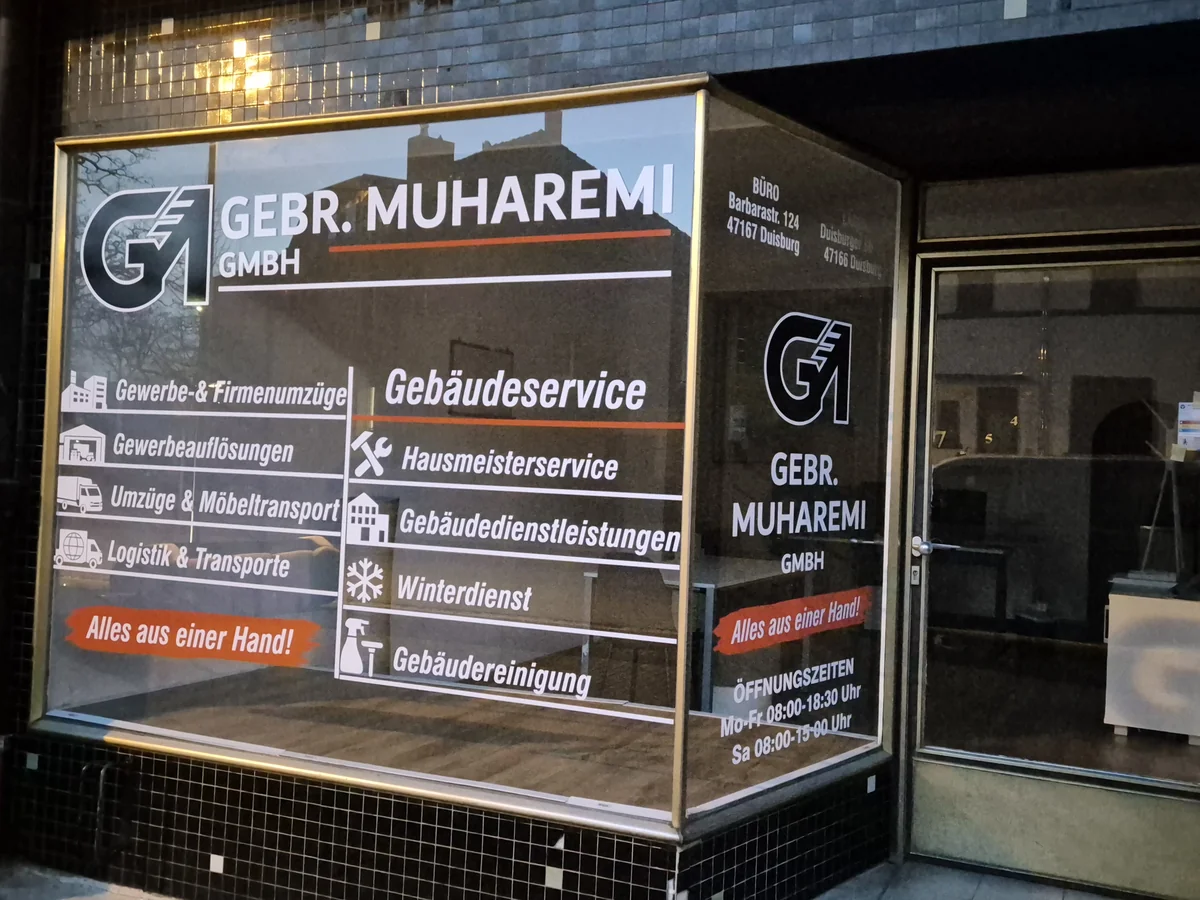 Schaufensterbeschriftung eines Gebäudedienstleisters — Folienbeschriftung von Neue Außenwerbung