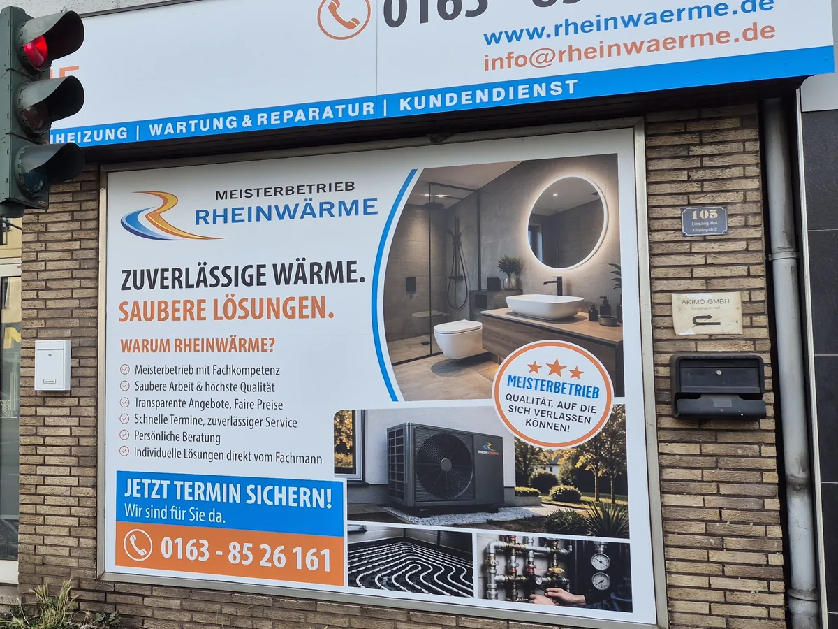 Schaufensterbeschriftung mit Leistungsübersicht eines Heizungsbetriebs — Folienbeschriftung von Neue Außenwerbung